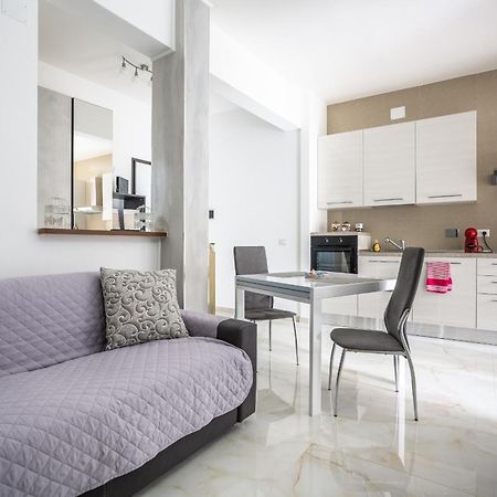 Portside Aparthotel โรม ภายนอก รูปภาพ